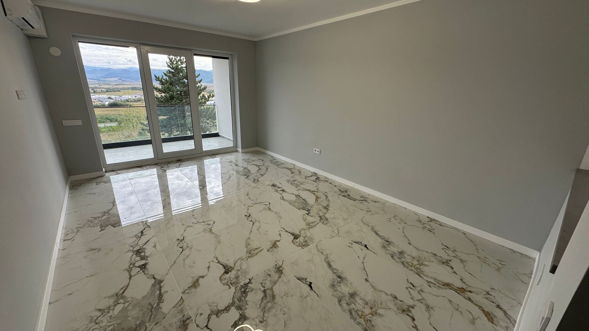 Apartament modern 3 camere - Cristian Sibiu - Poză 9