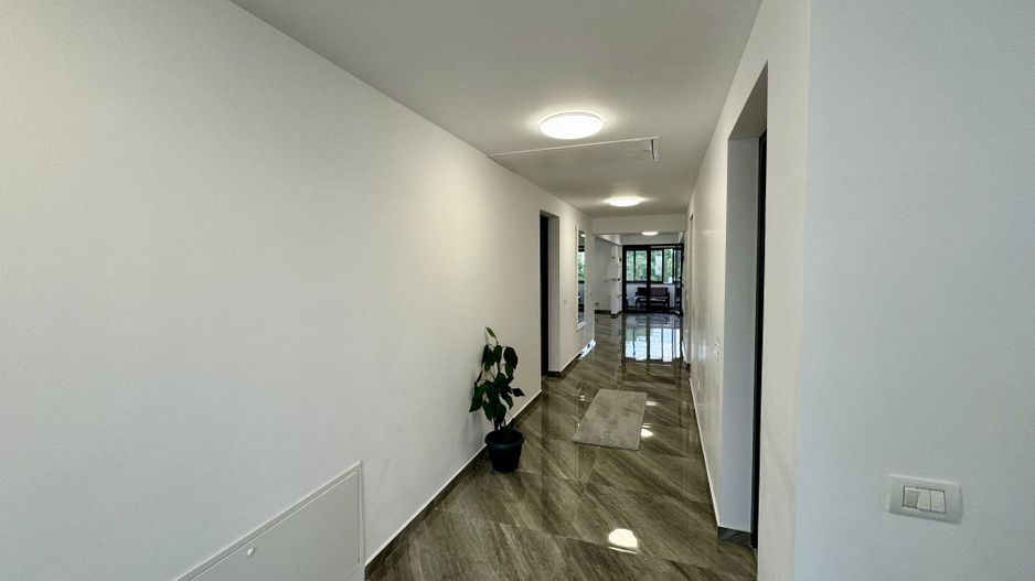 Casă Spațioasă de Vânzare în Ghimbav | Două Apartamente | Teren 579 mp - Poză 20