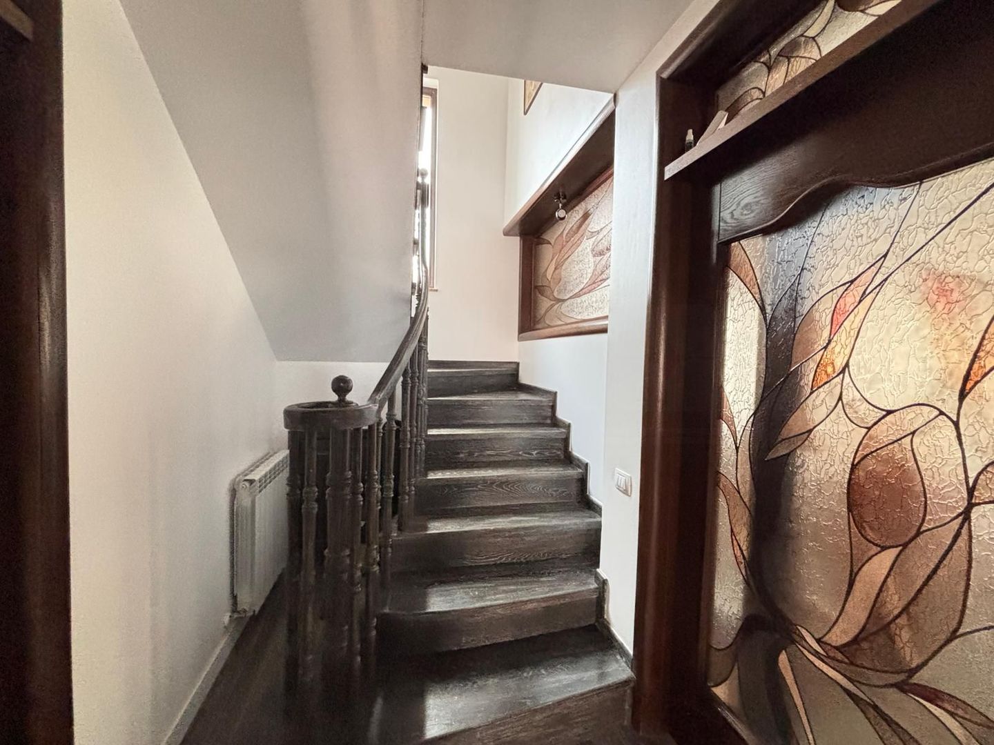 Vilă deosebită în Șcheia I 240 mp utili I teren 1000 mp I 295.000 € - Poză 22