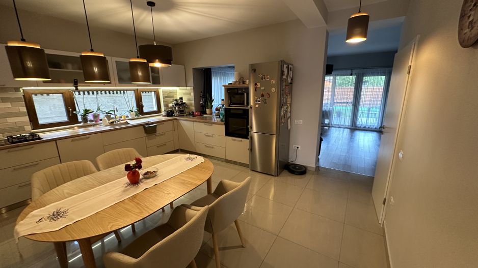 Duplex cu 5 camere de vanzare  în zona Aradului - Poză 11