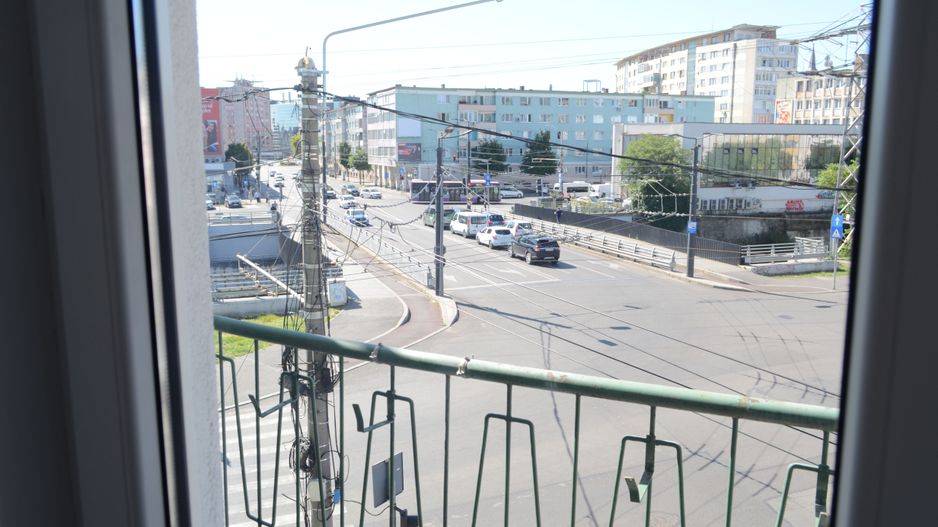 Spatiu birou in zona centrala (Piata Mihai Viteazul) - Poză 10