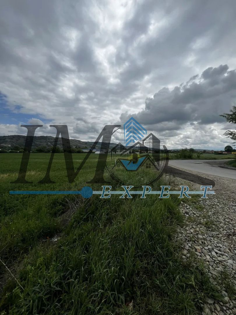 Teren extravilan de vânzare in Lancram - Poză 3