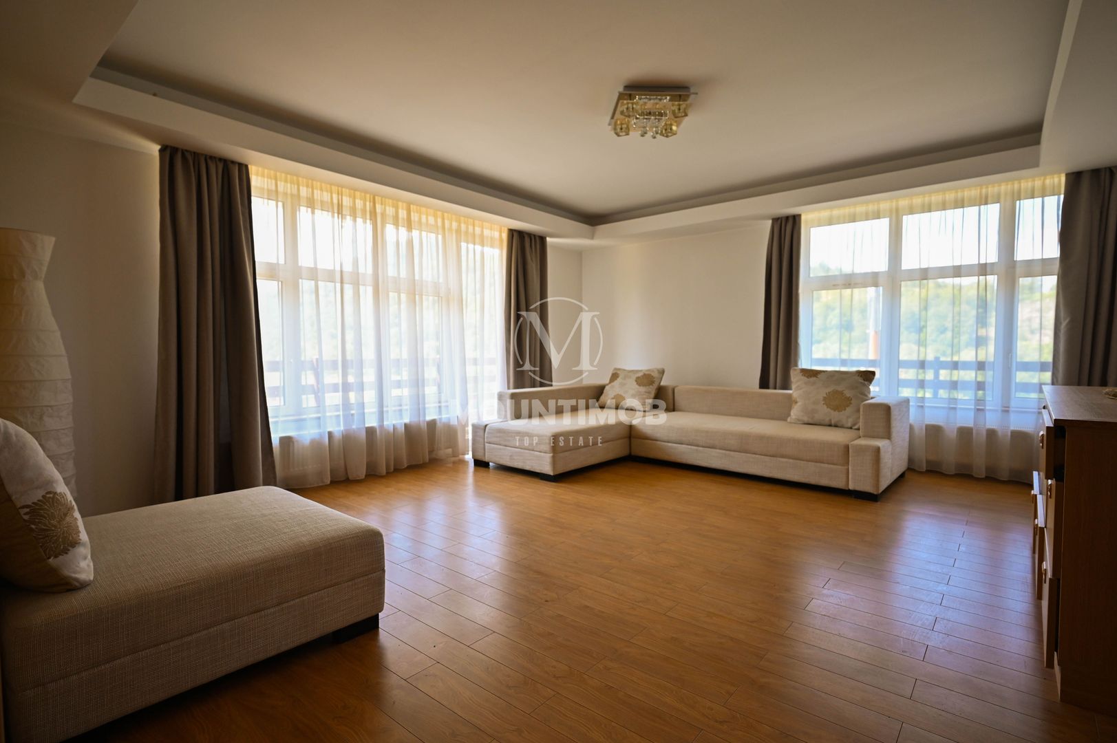 Vila moderna, 13 camere cu potential comercial în Rasnov - Poză 3