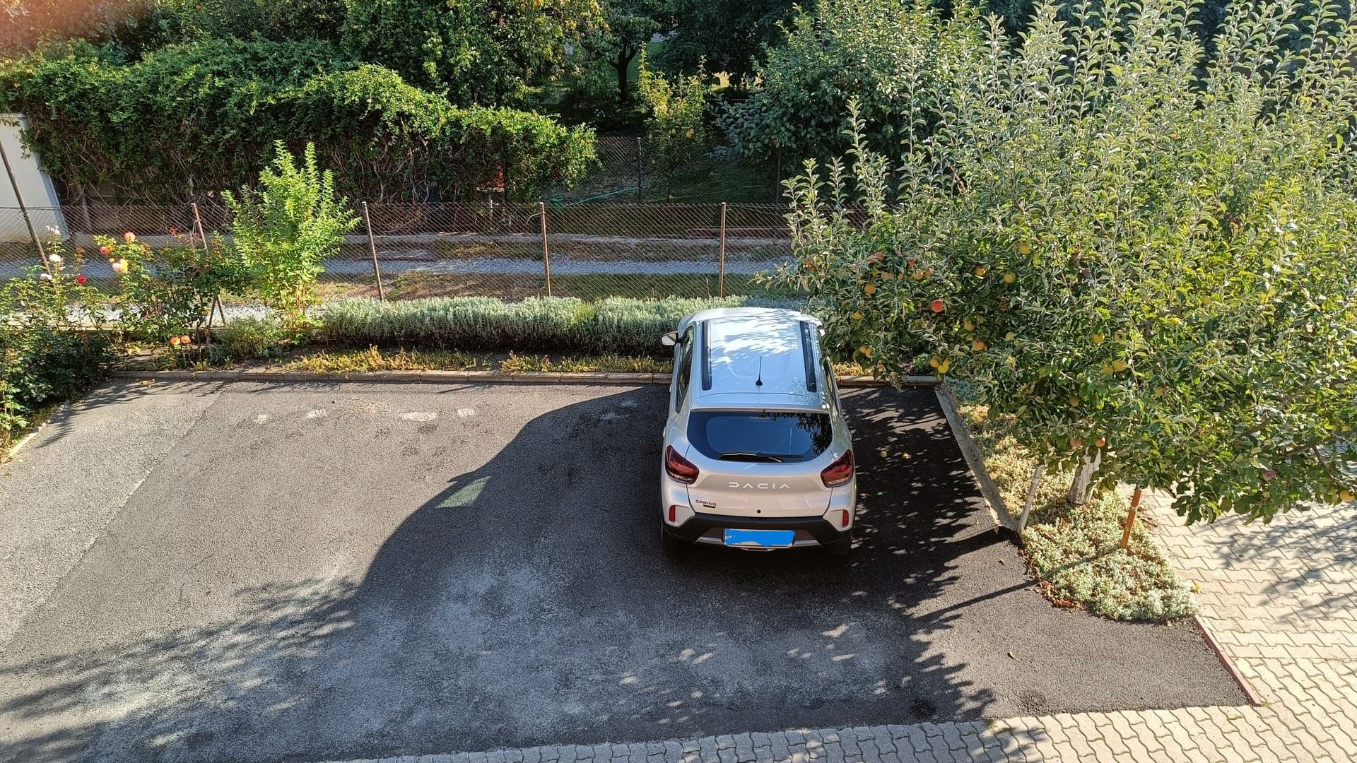 Spatiu de birou la casa cu curte si parcari - Poză 14