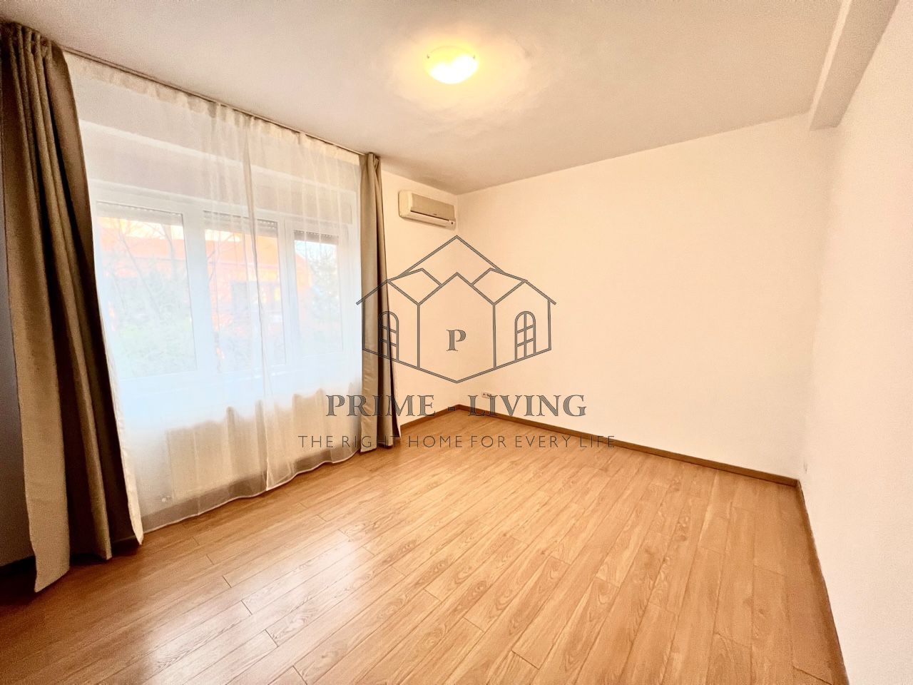 VILA CU 5 DORMITOARE LA INCHIRIERE IN COMPLEX REZIDENTIAL - Poză 9