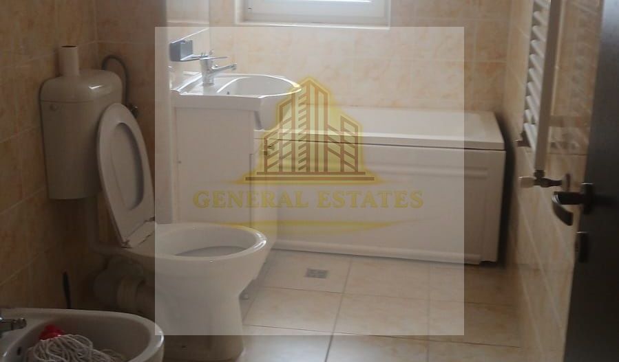 Ap. 3 camere etaj 1 cu parcare - Poză 7