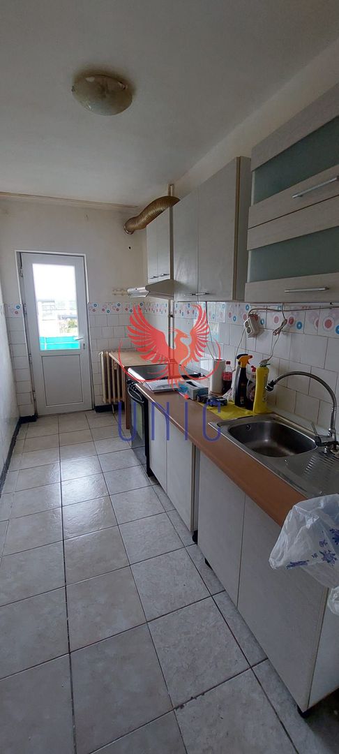 Apartament 3 camere, vis-a-vis de Polivalenta! - Poză 8