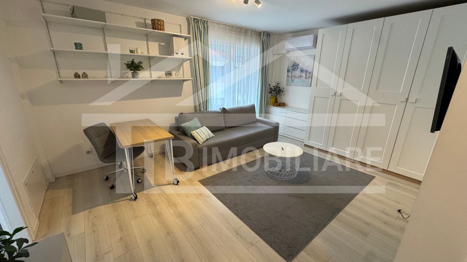 Apartament cu o camerea, 37mp, garaj , Zona Crinului Residence - Poză 1
