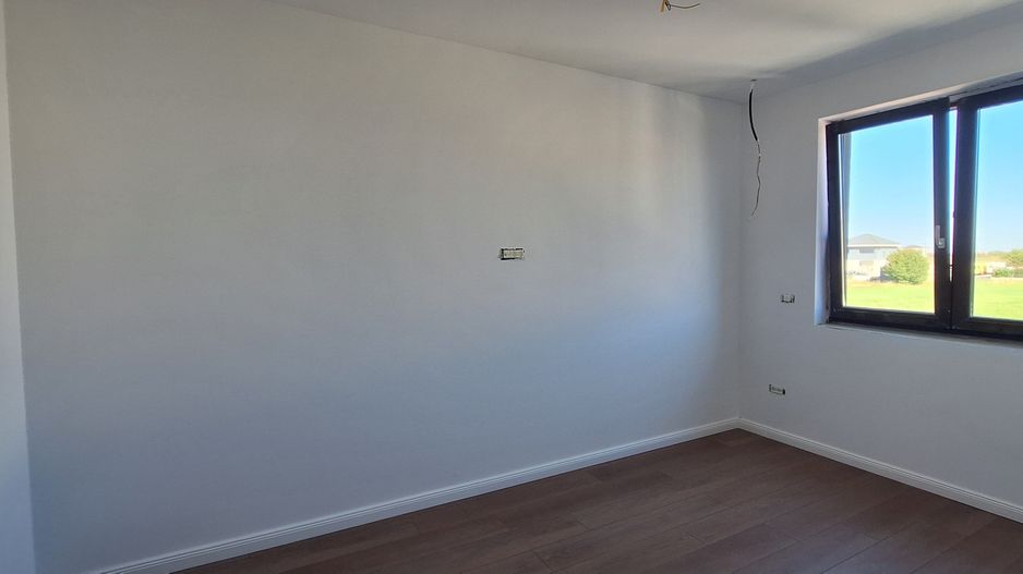 Duplex la cheie cu 5 camere - Poză 9
