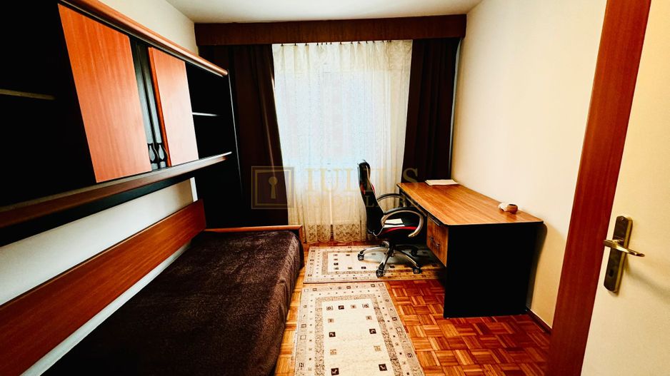 4 camere, 2 bai, centrala proprie - Poză 11