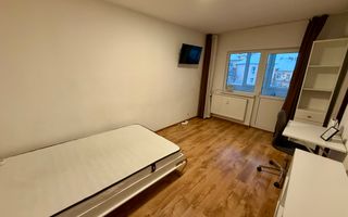 o camera decomandata, balcon Zona Centrala, Piata Mihai Viteazu - Poză 3