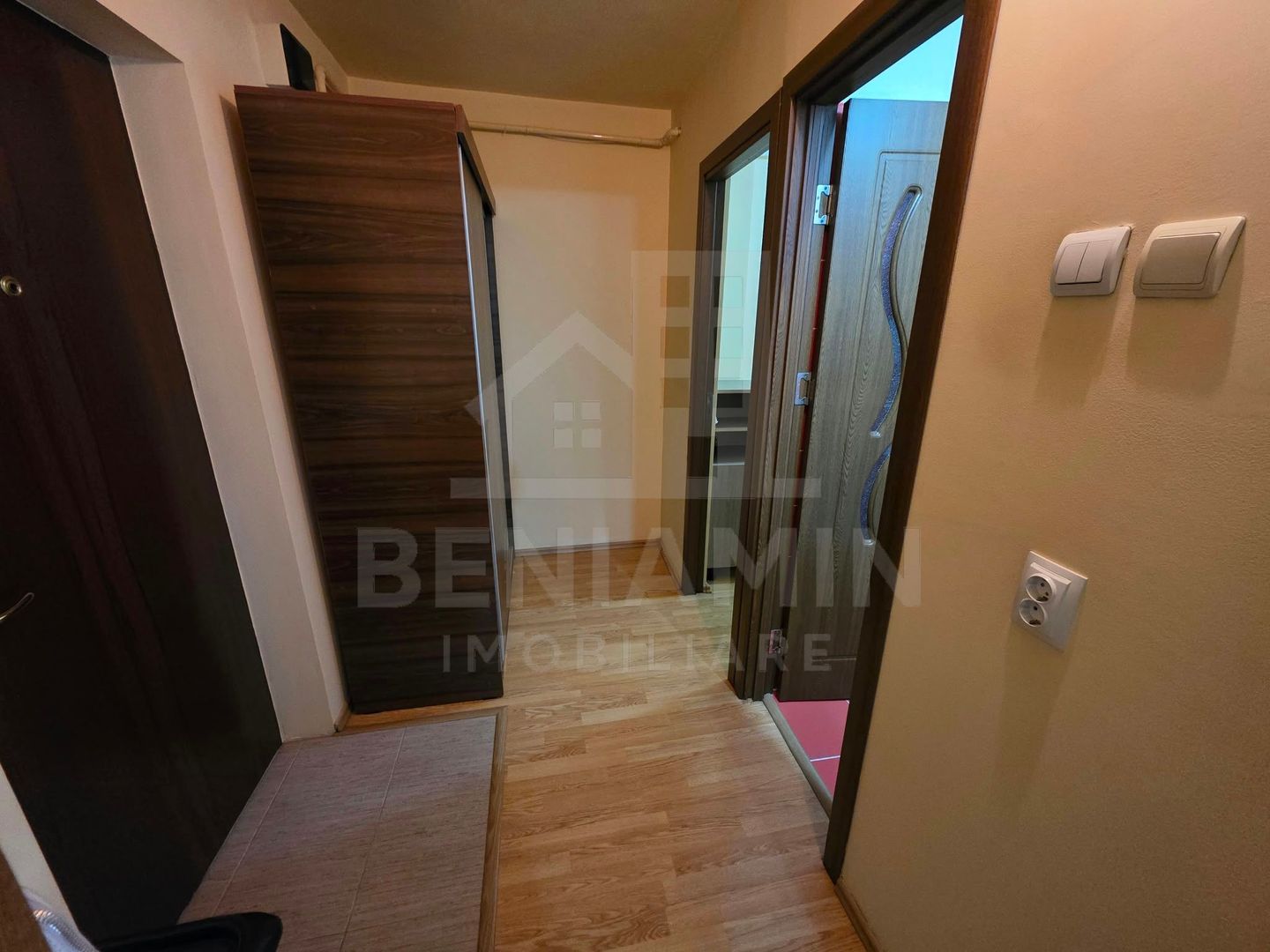Garsoniera decomandata 38MP Etaj1 Craiovita-Noua - Centrala Proprie - Poză 8