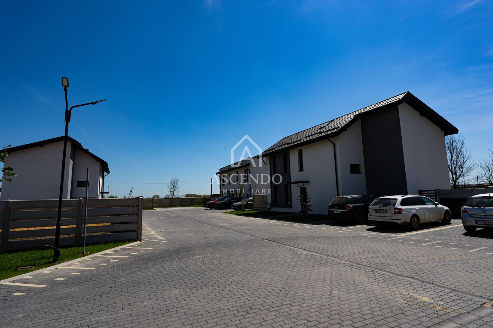 Case noi în Măgurele cu grădină proprie, parc privat și finisaje premium - Poză 24