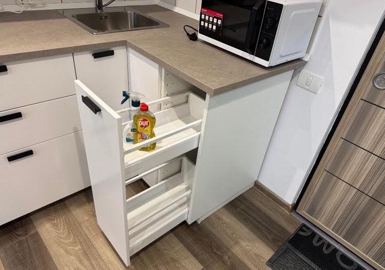 Soarelui-Cerna | 1 Camera | Recent renovata | Etaj 2 | Mobilat si Utilat - Poză 8