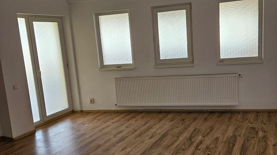 Vila,Parter+Etaj comuna Berceni 169000 eur - Poză 24