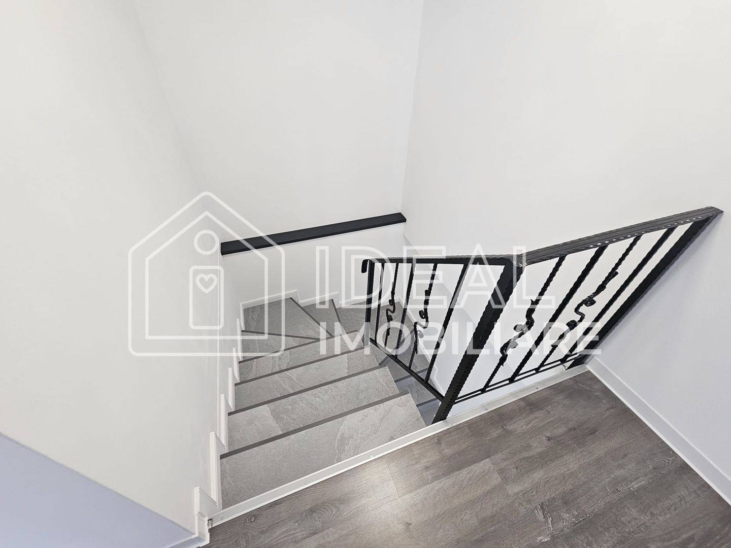 Casa Insiruita cu 3 camere, 76 mp utili, Calea Cisnadiei - Poză 7