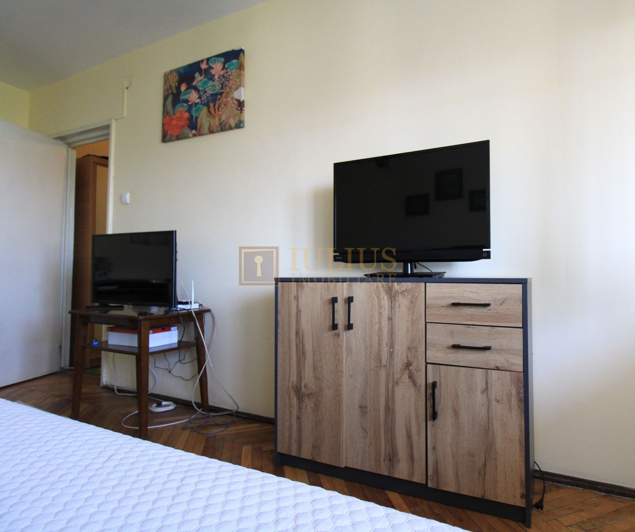 Zona Complex, centrala proprie, o camera - Poză 4