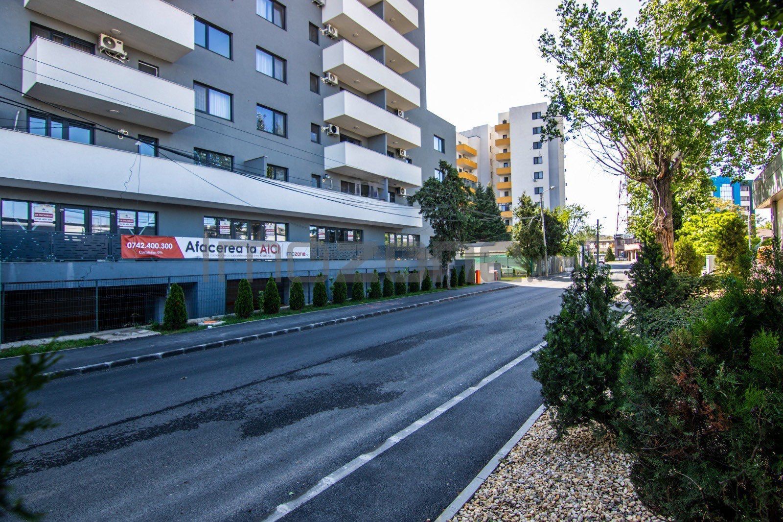 Spatiu Comercial | De Vanzare | intre 50 mp - 400 mp | Front Stradal - Poză 4