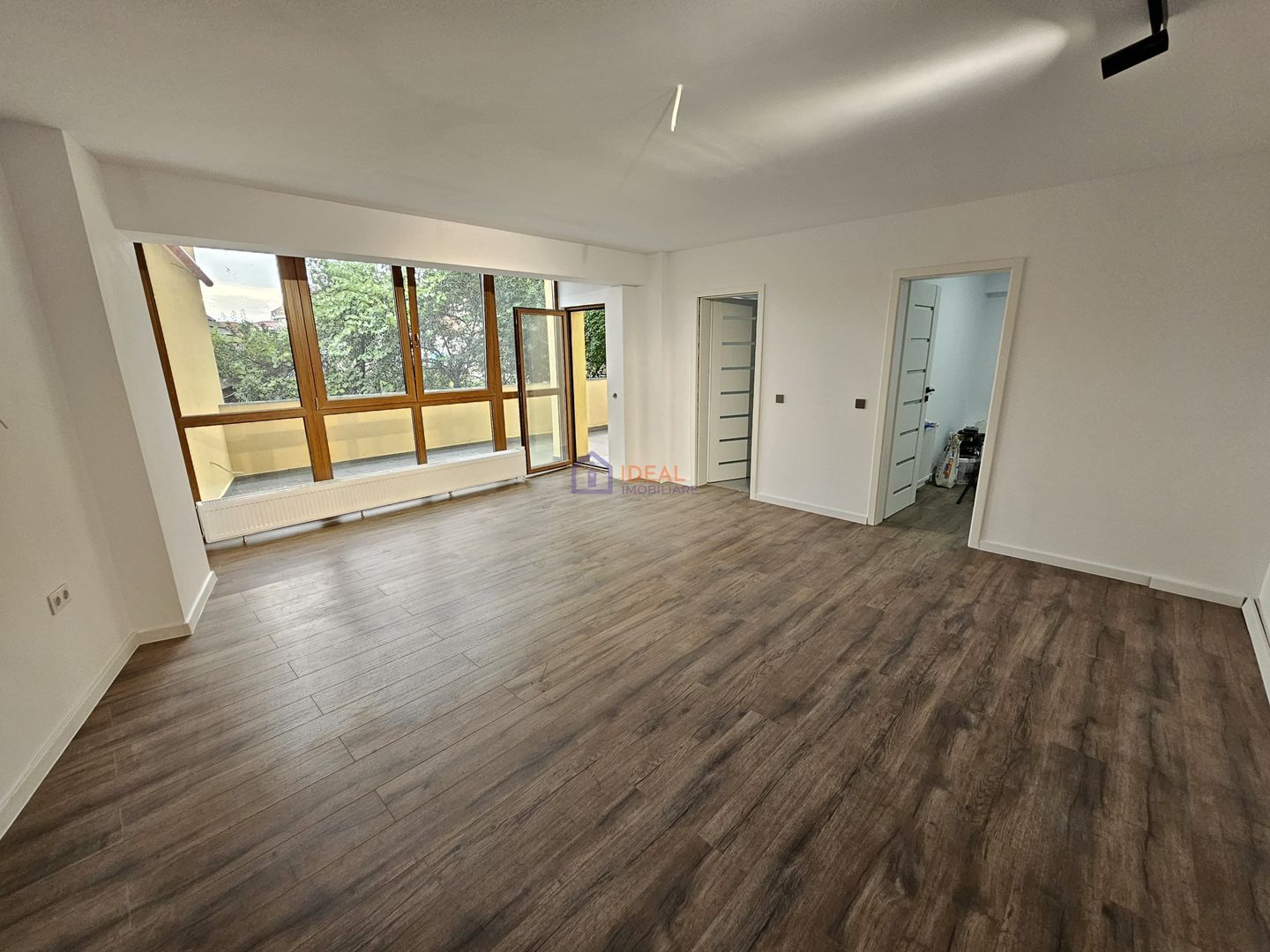 Apartament cu 3 camere si terasa, LA CHEIE 112 mp utili, zona Turnisor - Poză 5