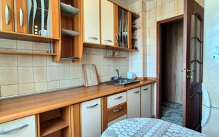 Apartament 3 camere - metrou 1 Dec. - Poză 8