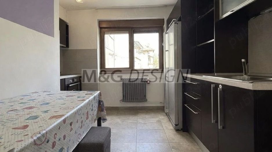 Apartament 4 camere zona Medicina - Poză 1