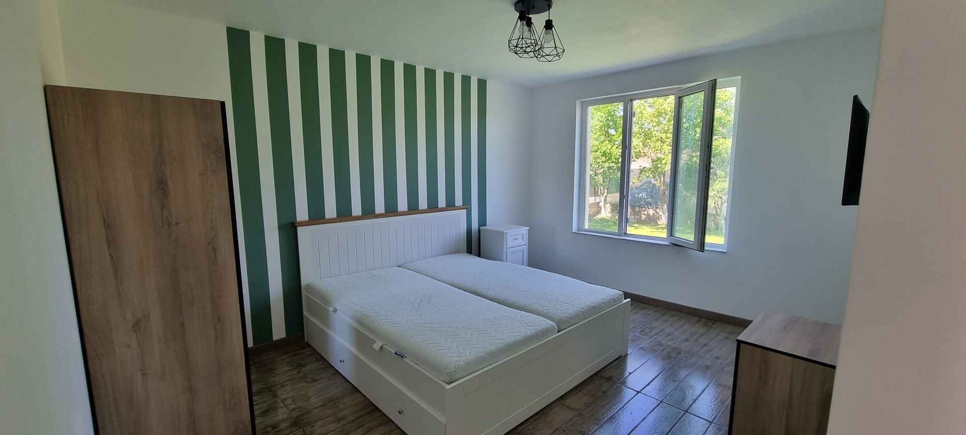 De inchiriat, vila noua - Bariera  Traian - Lacul Brates - Poză 10