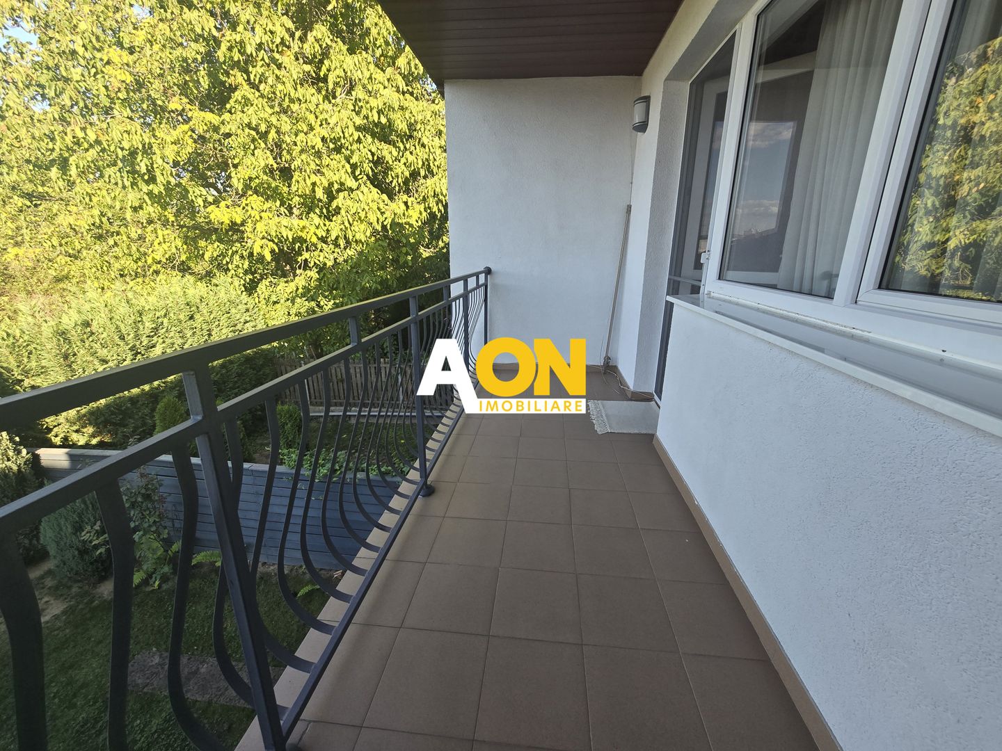 Casa 3 Camere Zona Centru, Complet Renovata si Mobilata - Poză 11