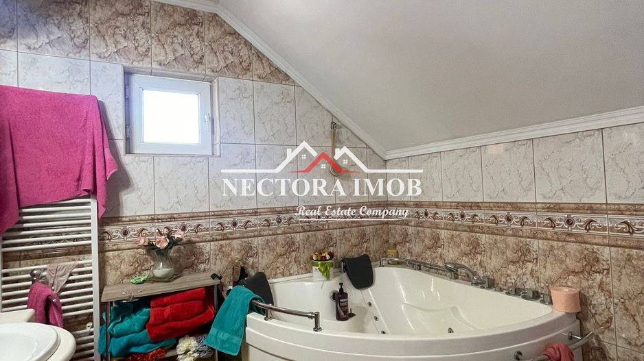 NECTORA IMOB-Casa 4 camere, Str. Constantin Tanase, zona Horea, 200 mp - Poză 12