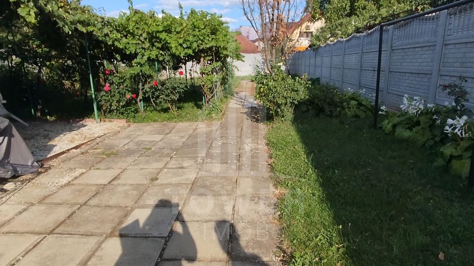 🏡 Casă de închiriat – 2 camere, curte generoasă, zona Trei Stejari, Sibiu - Poză 9