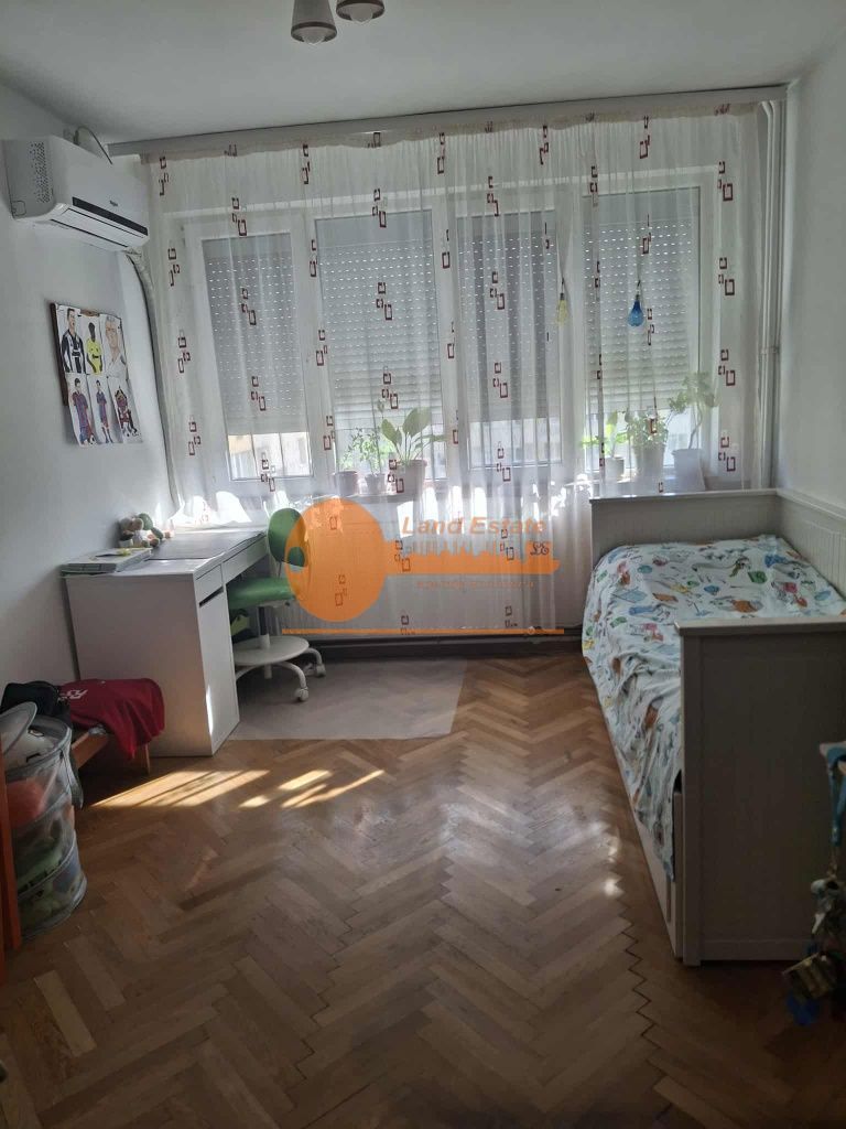Apartament 3 camere | centrală proprie | Tei - Poză 2