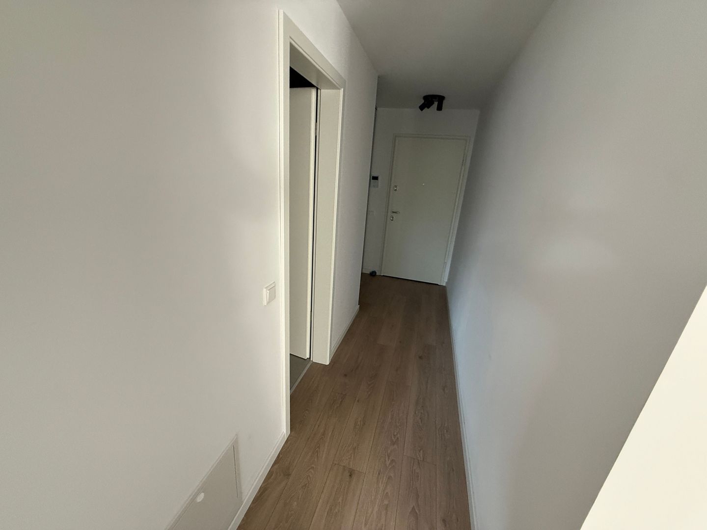 AP. 2 CAMERE- QUARTIER AZUGA, PARCARE SUBTERANA, CENTRALA, NEGOCIABIL - Poză 6