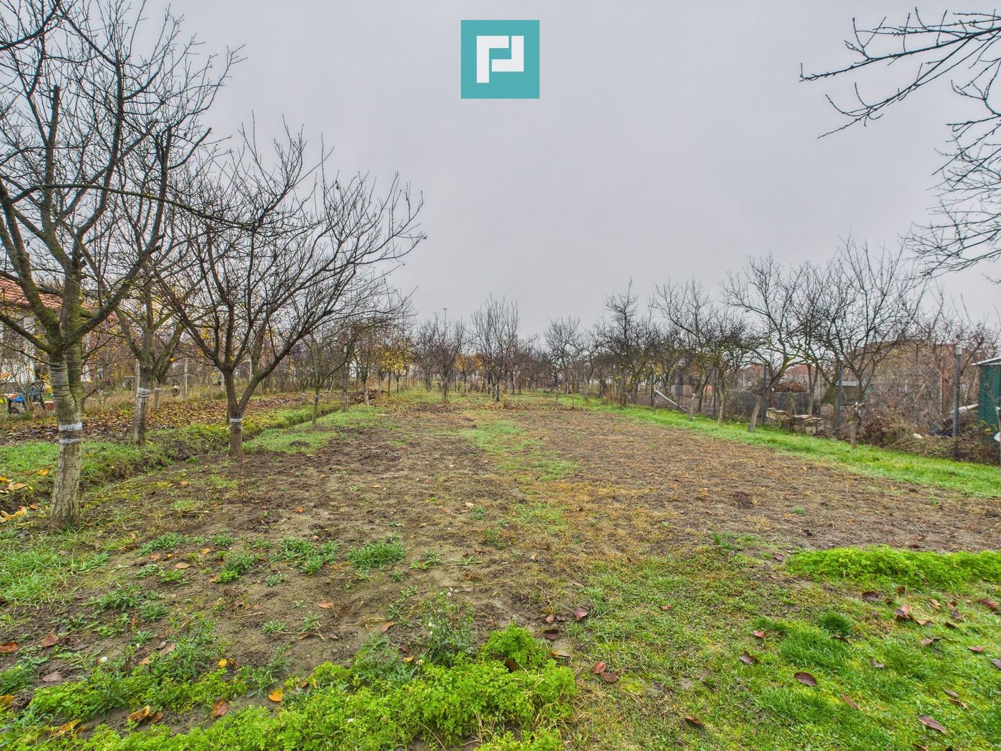 Două case pe un teren generos în Ghiroda - Poză 19