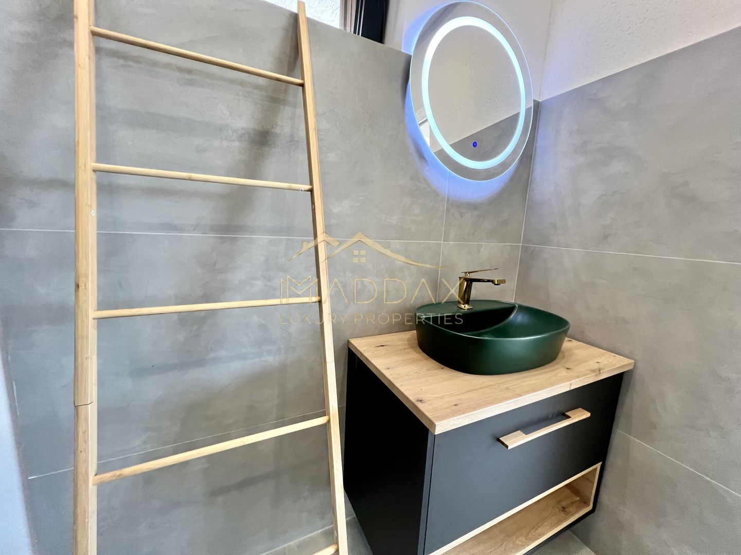 Vilă **6 camere  **451mp // Zona Iancu Nicolae - Poză 13