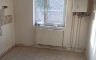 Apartament recent restructurat zona micro 14 - Poză 6