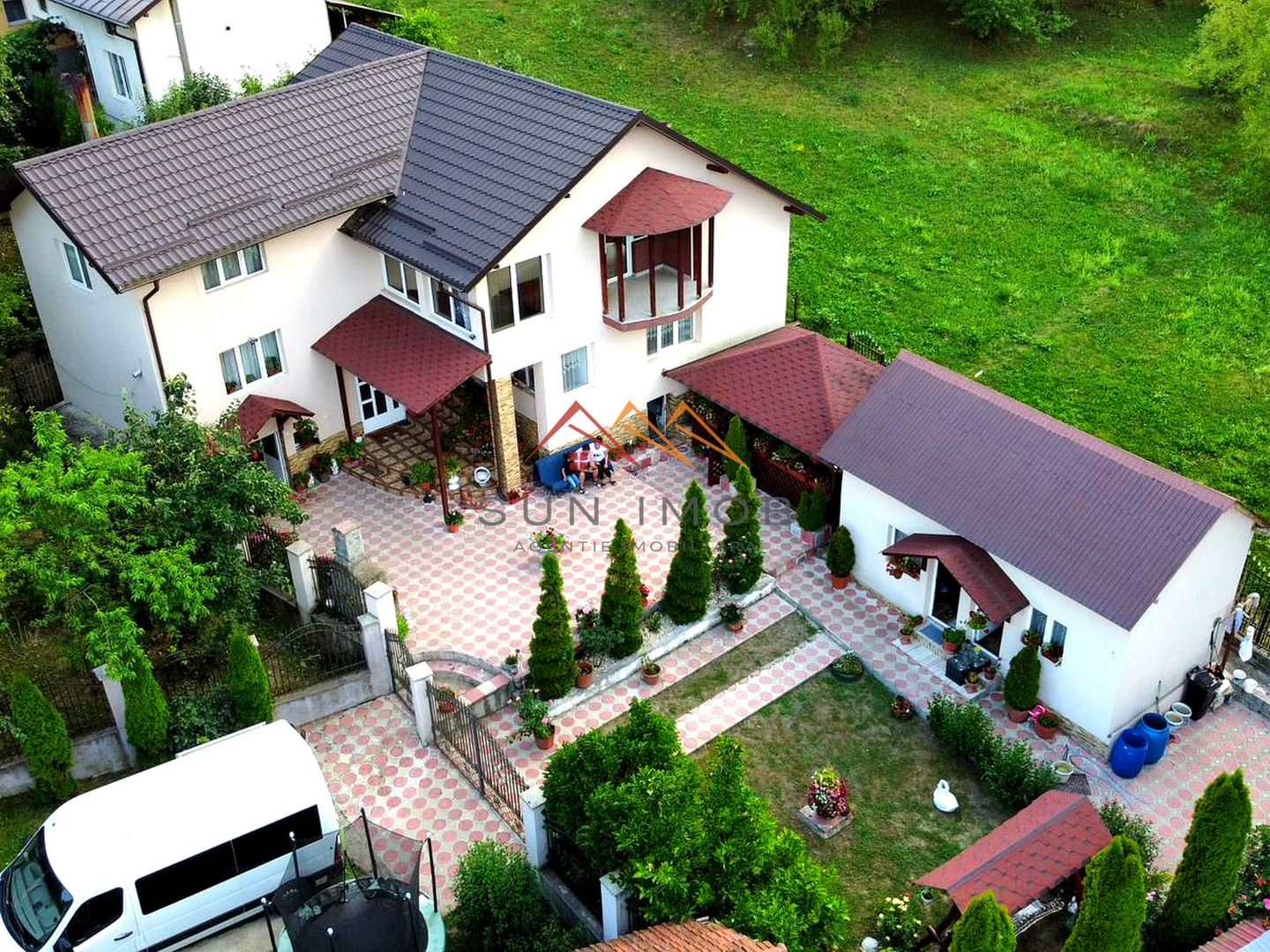 Casa 4 camere, anexe, recent renovata, foisor, teren 781mp, Izvoru, DB - Poză 4