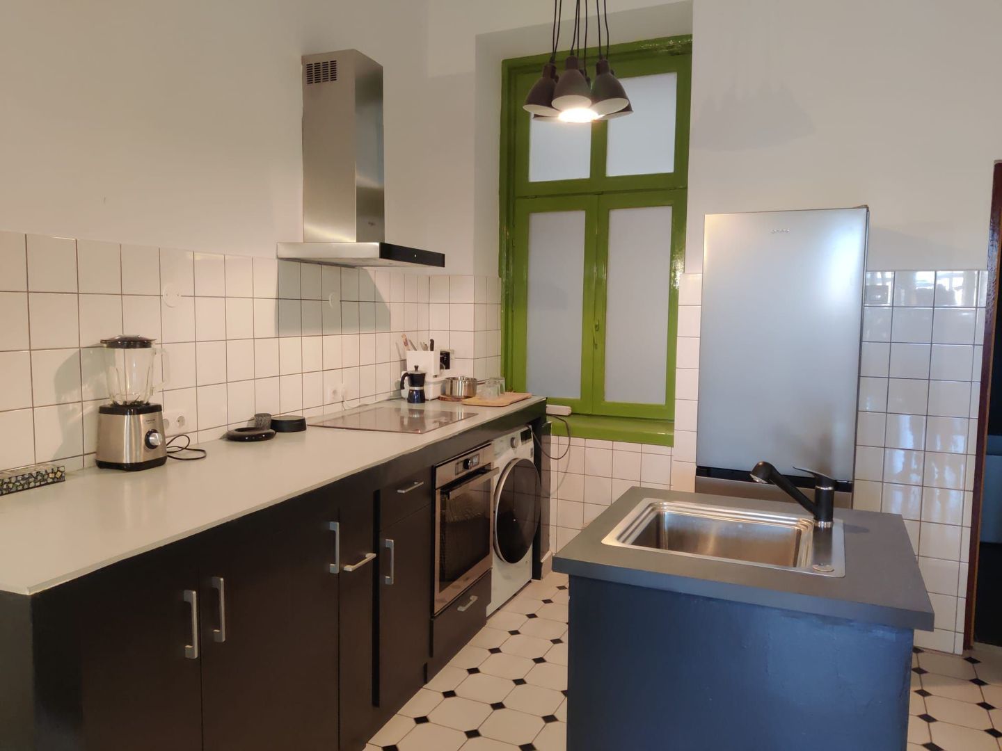 Apartament 2CAM 74 MP Str. Dorobantilor, Parcare, aproape de Tribunal - Poză 1