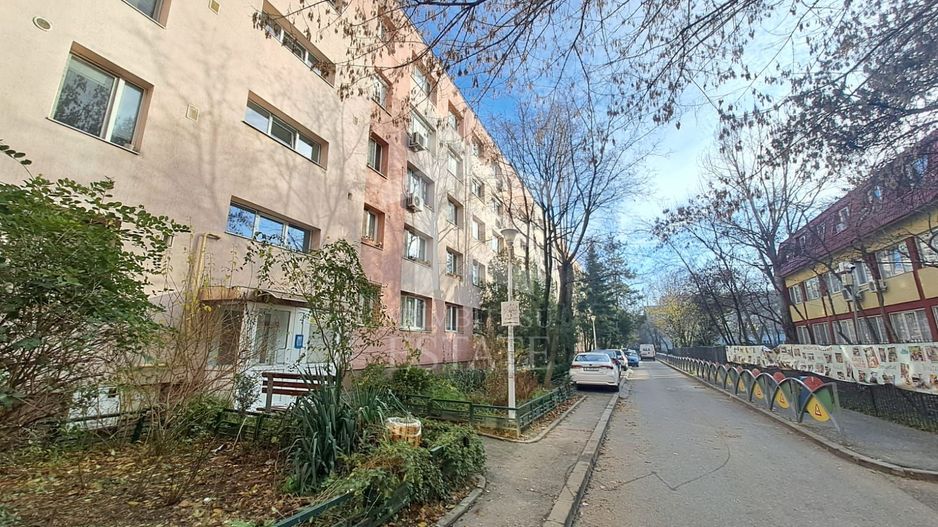 Apartament 2 camere Auchan Drumul Taberei - Poză 18