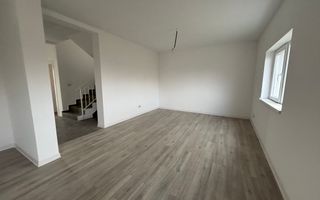 Casa individuala cu 5 camere in Mosnita Noua zona castel - Poză 5