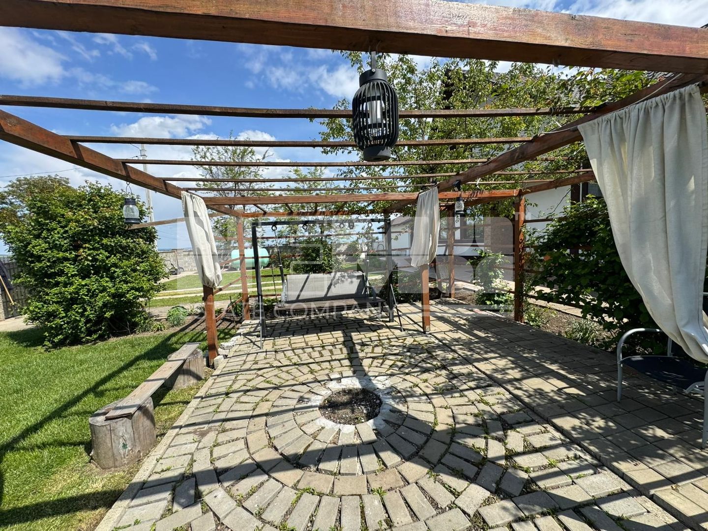 CASĂ DE VÂNZARE | LUNCUȘOARA, UDEȘTI, JUDEȚUL SUCEAVA | PREȚ: 350.000€ - Poză 8