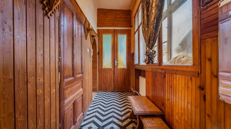 Apartament cu 3 camere central - Poză 9