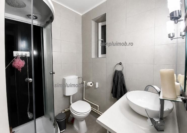 Apartament 2 camere renovat complet zona Armeneasca  centrala proprie - Poză 12