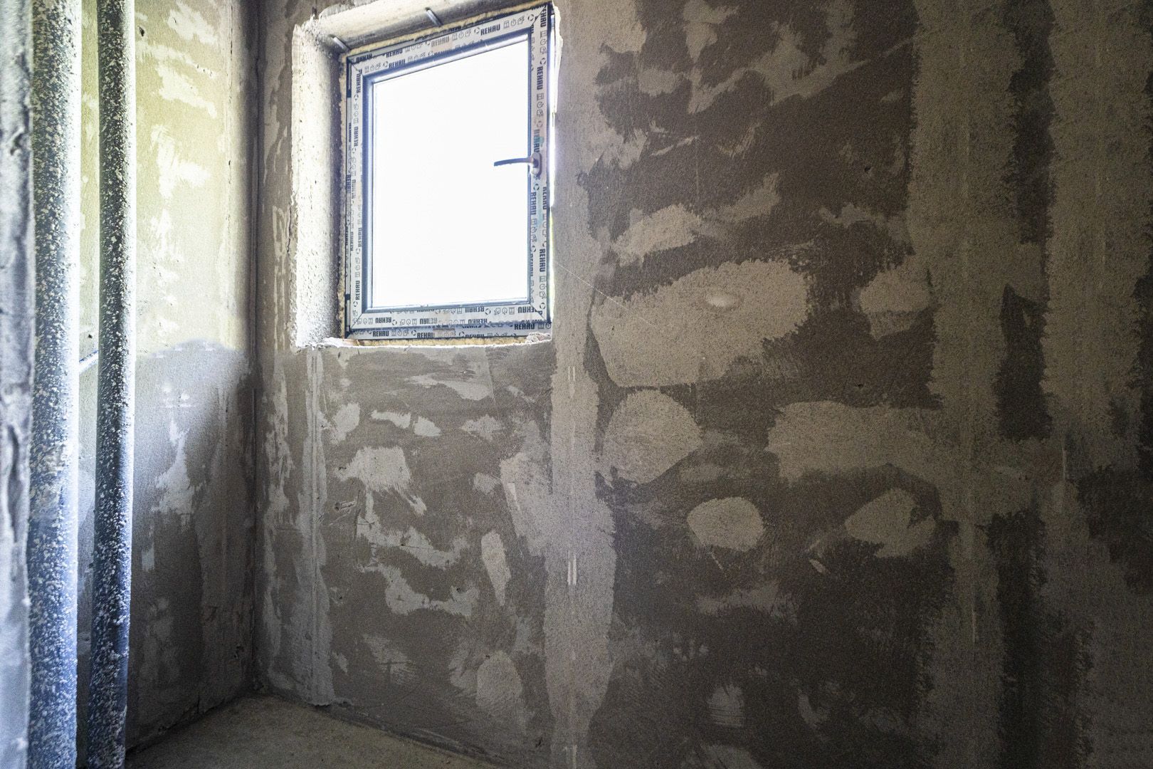 Apartament 3 cam., 2 bai, 2 balc., bloc nou, finisat la cheie, centrala termica - Poză 6