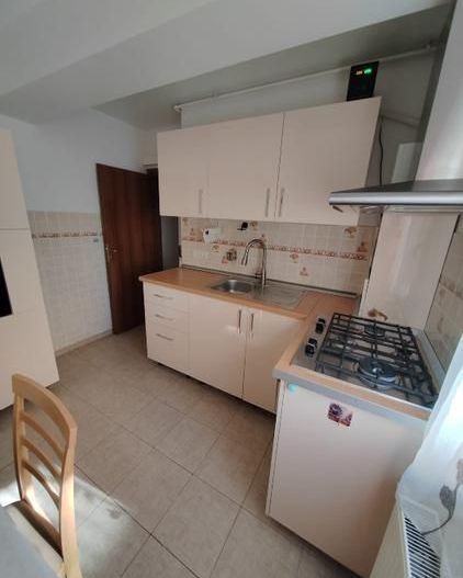 Vanzare apartament luminos de 2 camere, Titan, Gura Siriului-parcare inclusa - Poză 8