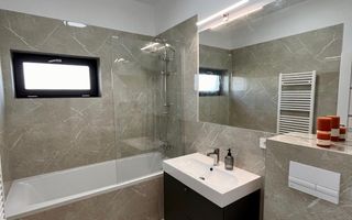 Casa individuala cu 4 camere si 640 mp gradina in Mosnita Noua - Poză 13