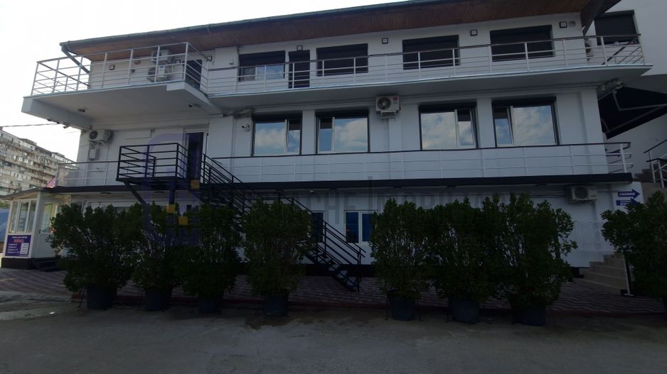 Spatiu comercial renovat si amenajat pentru a fi folosit ca o clinica medicala - Poză 2