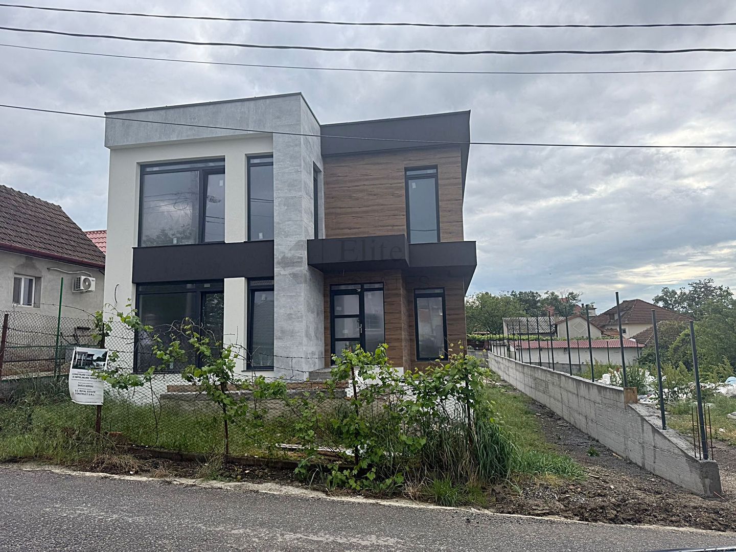Casa premium in stil Mediteranean, zona Dealuri | Spitalul Judetetan - Poză 1