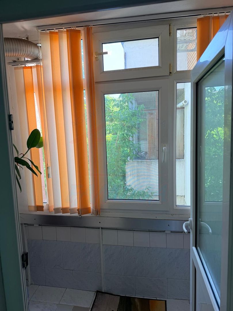 Inchiriem apartament cu 2 camere in Mazepa 2, et.3, pret 2000 de lei. - Poză 10