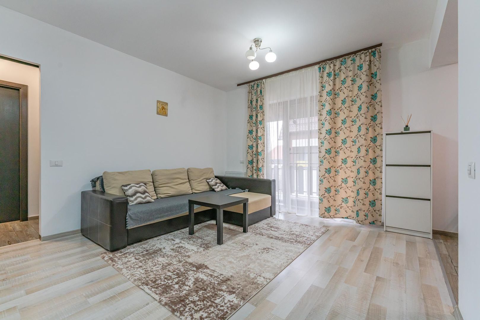Apartament mobilat si cu loc de parcare - Poză 3