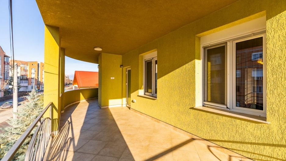 Casa design unic 9 camere, D+P+1E, comision 0% - Poză 12