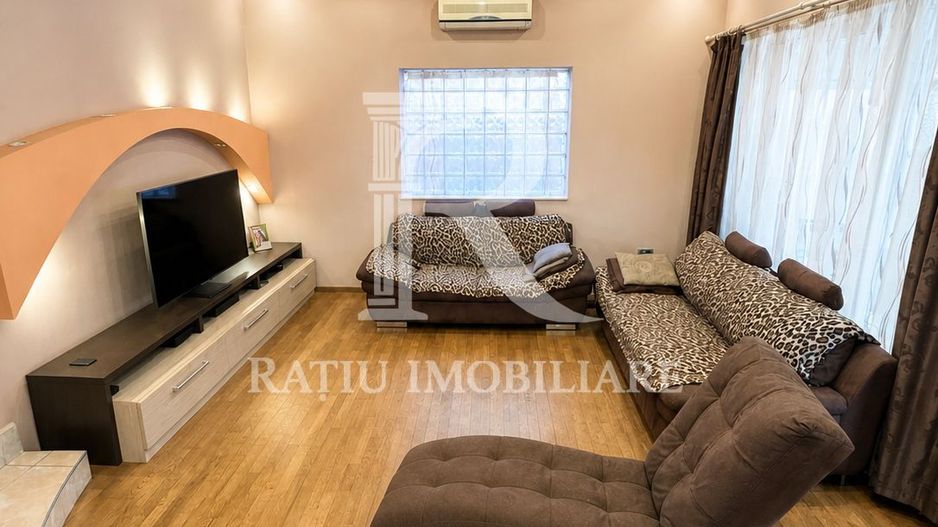 Casă elegantă de vânzare | Complet mobilată și utilată | Oradea - Poză 8